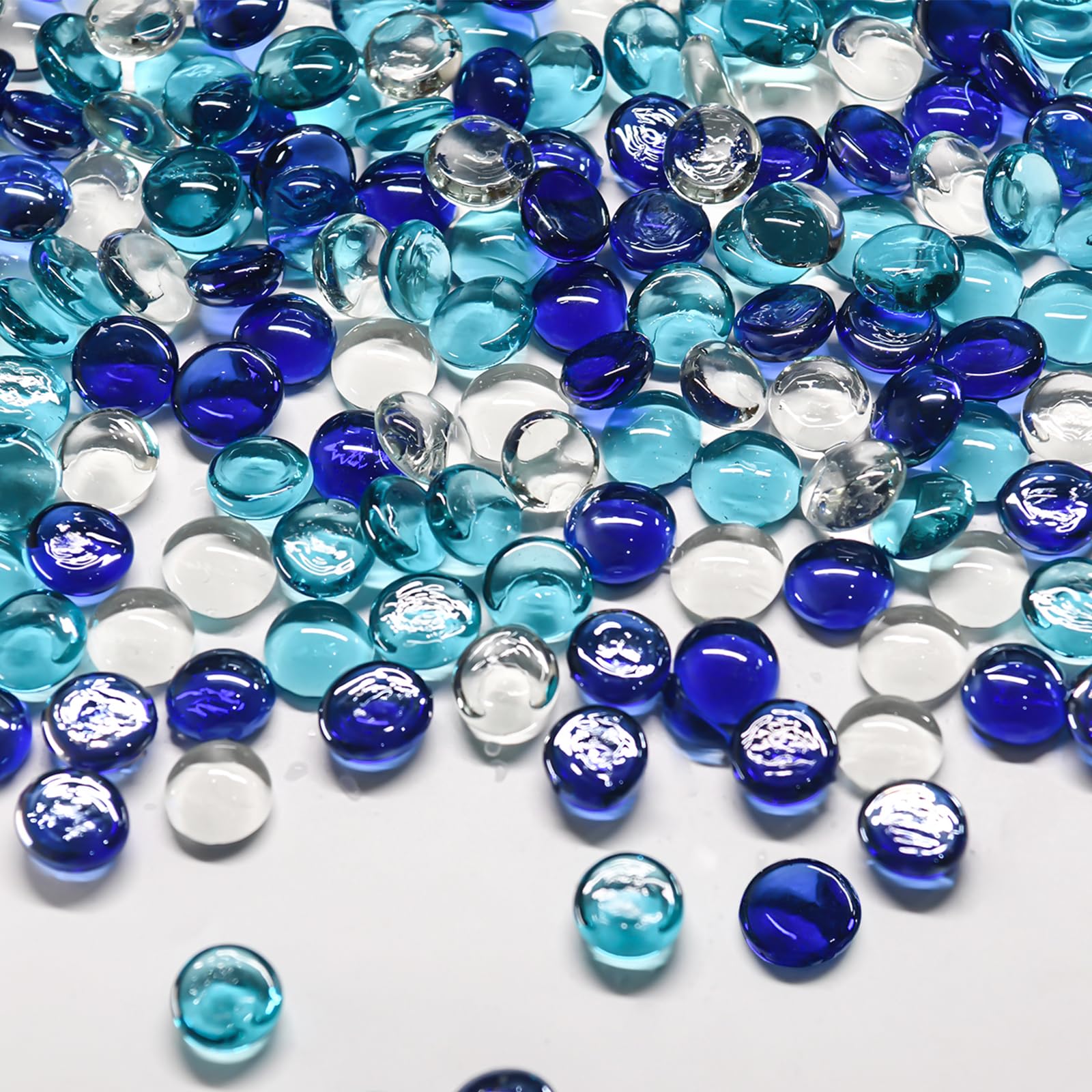 Hiziwimi 400Pcs Decorative Glass Pebbles, Sky Blue Cobalt Blue Transparent, 1800g Pack Size,17-20MM Round Flat Smooth Glass Gem Flat Stone Beads, Aquarium Garden Pot Deco, Craft Vase Stuffing