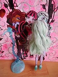 Mattel Monster High Haunted Getting Ghostly Twyla