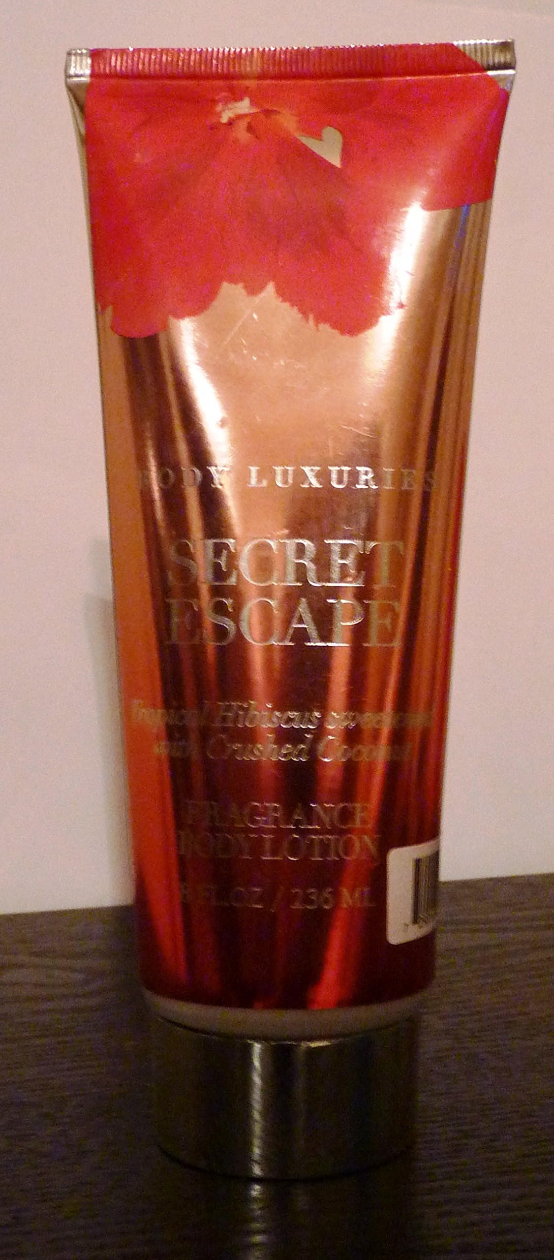 Secret Escapes Fragrant Body Lotion Body Luxuries Tropical Hibiscus Sweetend with Crushed Coconut