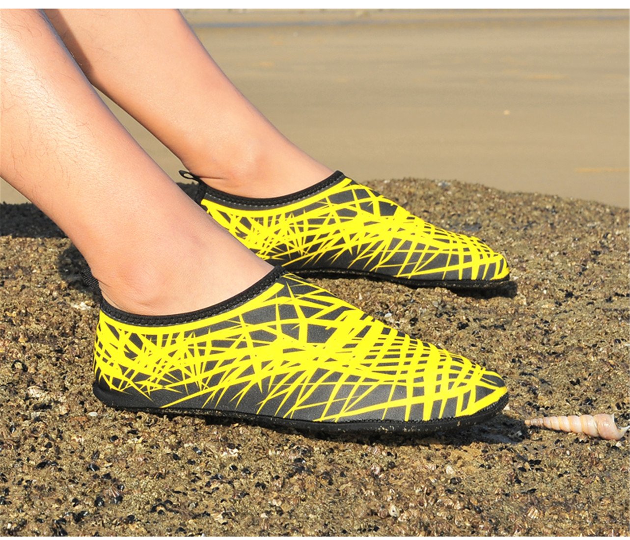 Water Shoes Mens Womens Barefoot Beach Swimming Lightweight Quick dry Aqua Socks Anti-skid Slip-on Pool Shoes for Exercise Yoga