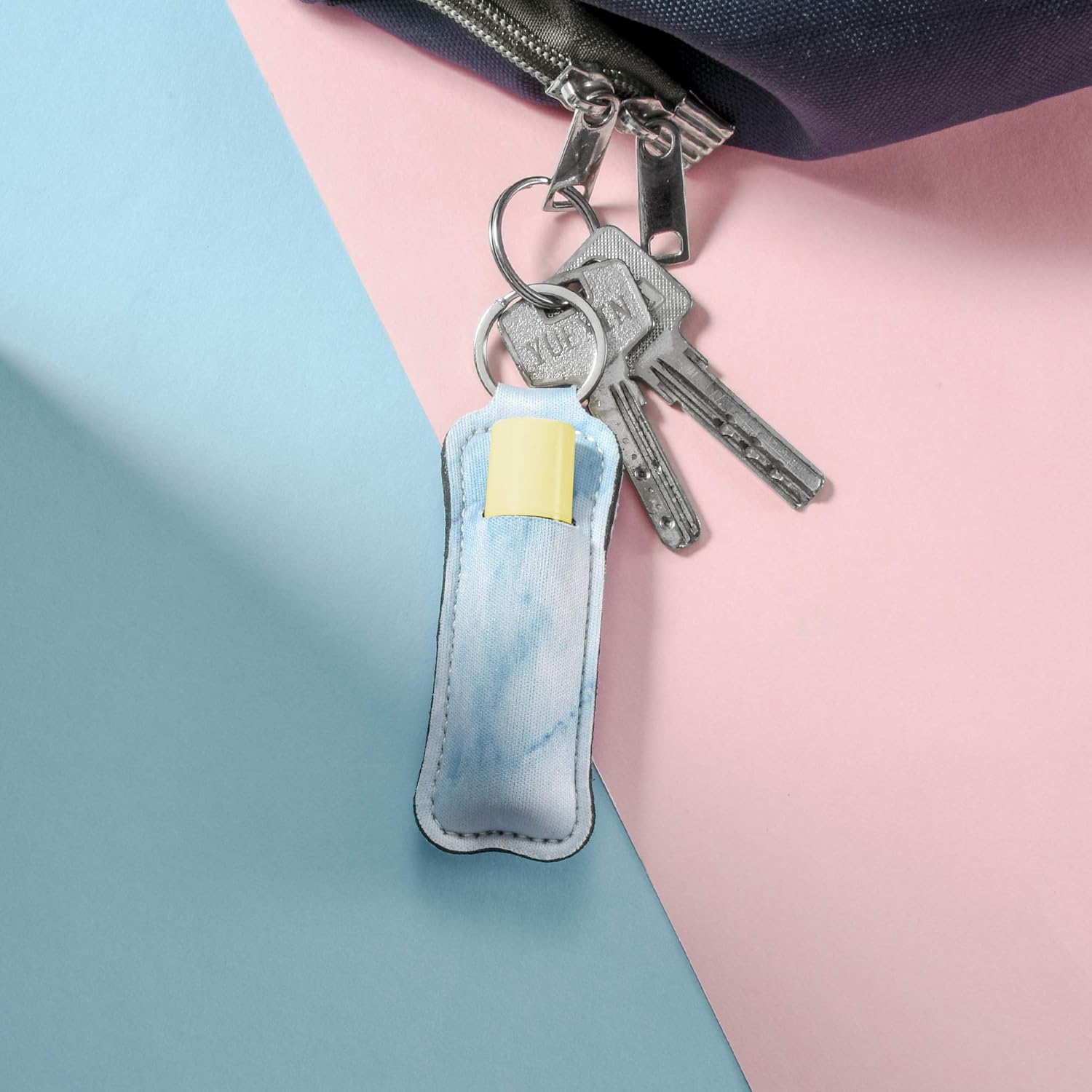 Beautyflier Clip-on Sleeve Chapstick Pouch Keychain Lipstick Holder Elastic Lip Balm Holster Travel Accessories