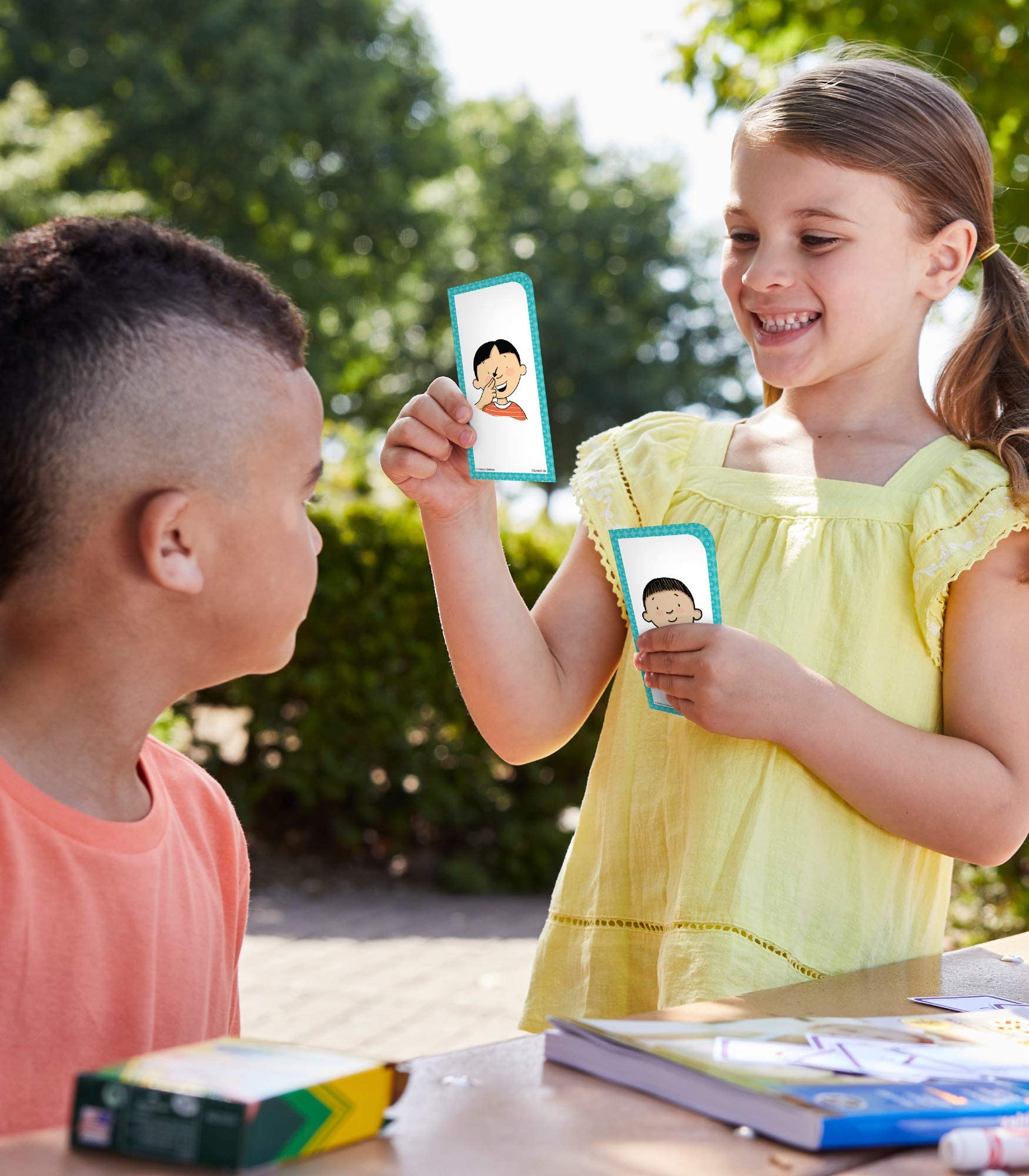 Mua Carson Dellosa 104 American Sign Language Flash Cards for Kids ...