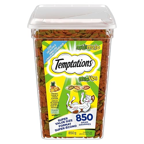 TEMPTATIONS Mix-Ups Adult Cat Treats Chicken, Catnip & Cheese Flavour, 850g Tub