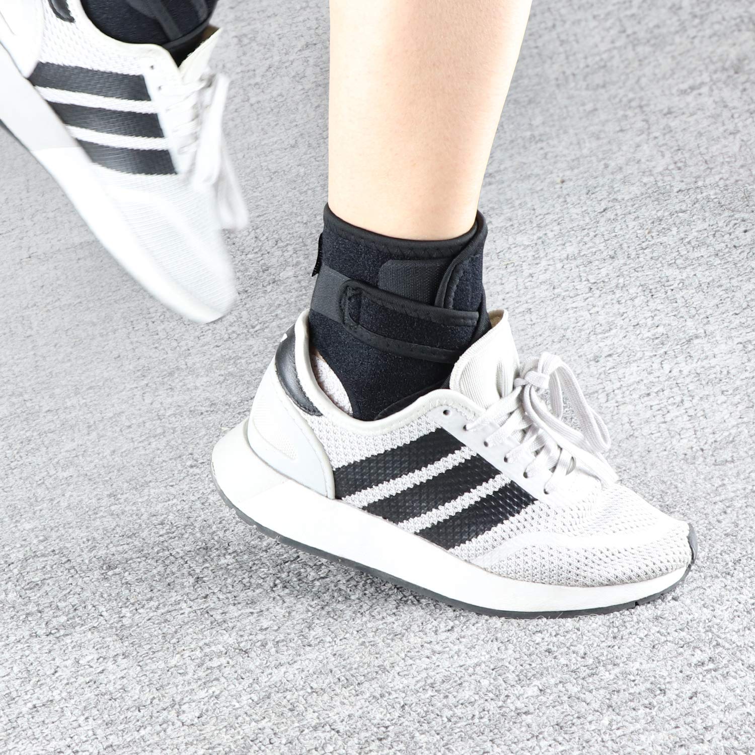 SENWOW Ankle Support, Adjustable Ankle Brace for Sports Running and Sprain Recovery, Protects Against Arthritis (Sold as Single Item)