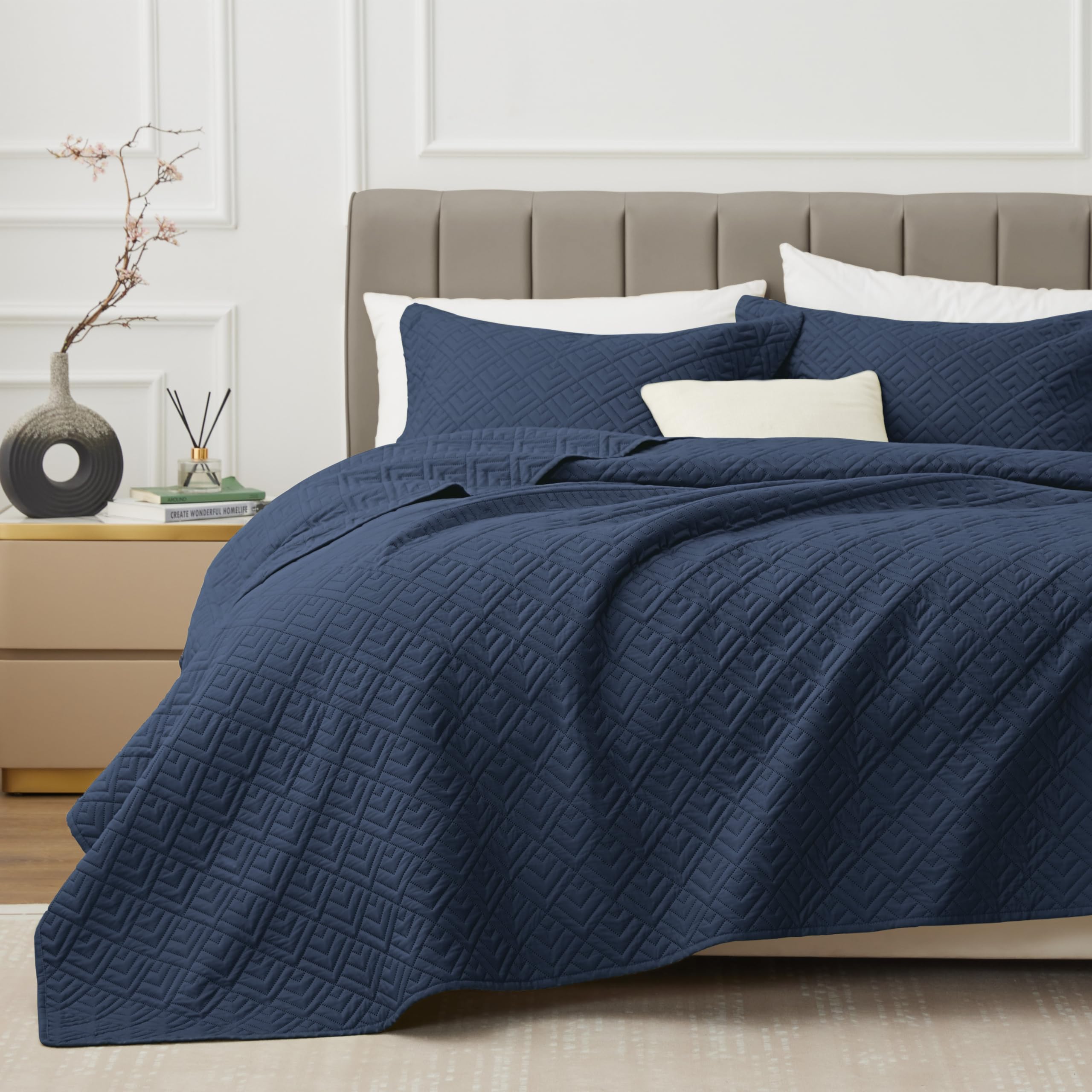 Photo 1 of EXQ Home Quilt Set Full Queen Size Navy 3 Piece,Lightweight Soft Coverlet Modern Style Squares Pattern Bedspread Set(1 Quilt,2 Pillow Shams)