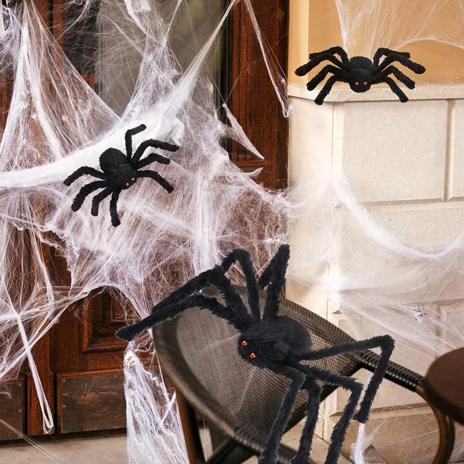 Amazon Co Jp ハロウィーンパーティーの装飾のためのハロウィーンの不気味な黒いプラスチックのクモ 子供たちのパーティーの装飾のためのいたずら現実的な怖いクモのおもちゃ ホーム キッチン