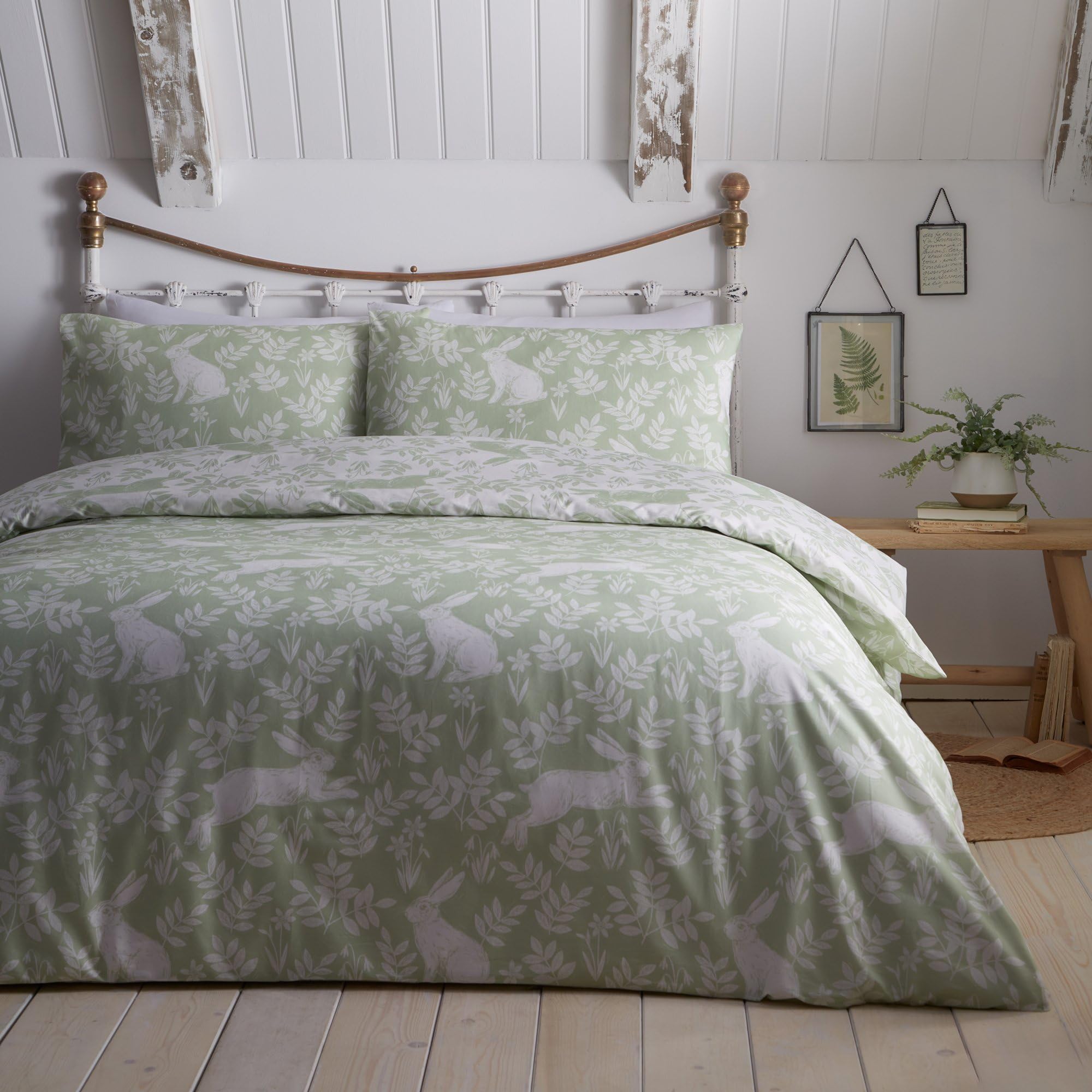 Dreams & Drapes - Sage Green Spring Rabbit Duvet Cover - King Bedding Size (230 x 220cm) - Reversible Design - Easy Care - 2x Pillowcases - White Bedding with Florals & Bunnies - Rabbit Duvet Cover