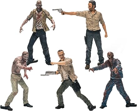 figures walking