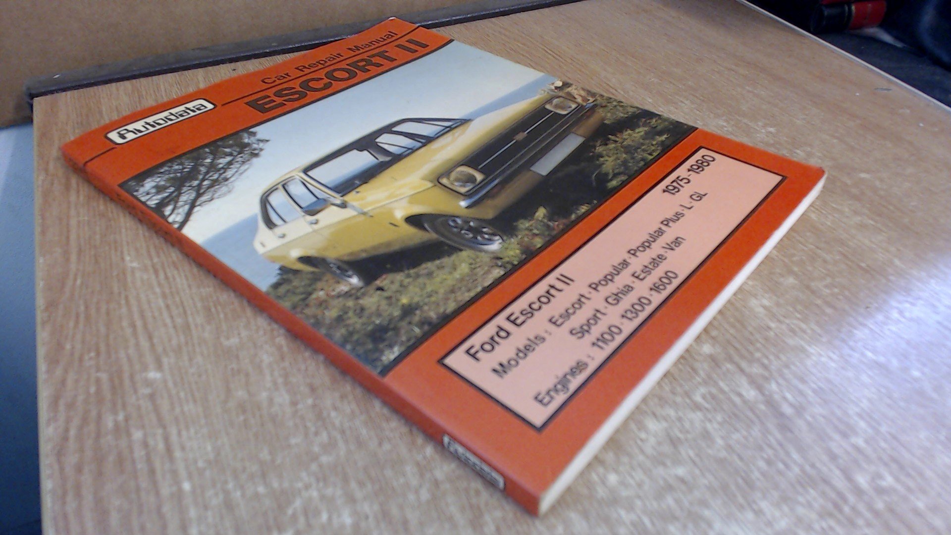 Ford Escort II 1975-80 Workshop Manual Paperback – 1 Dec 1984