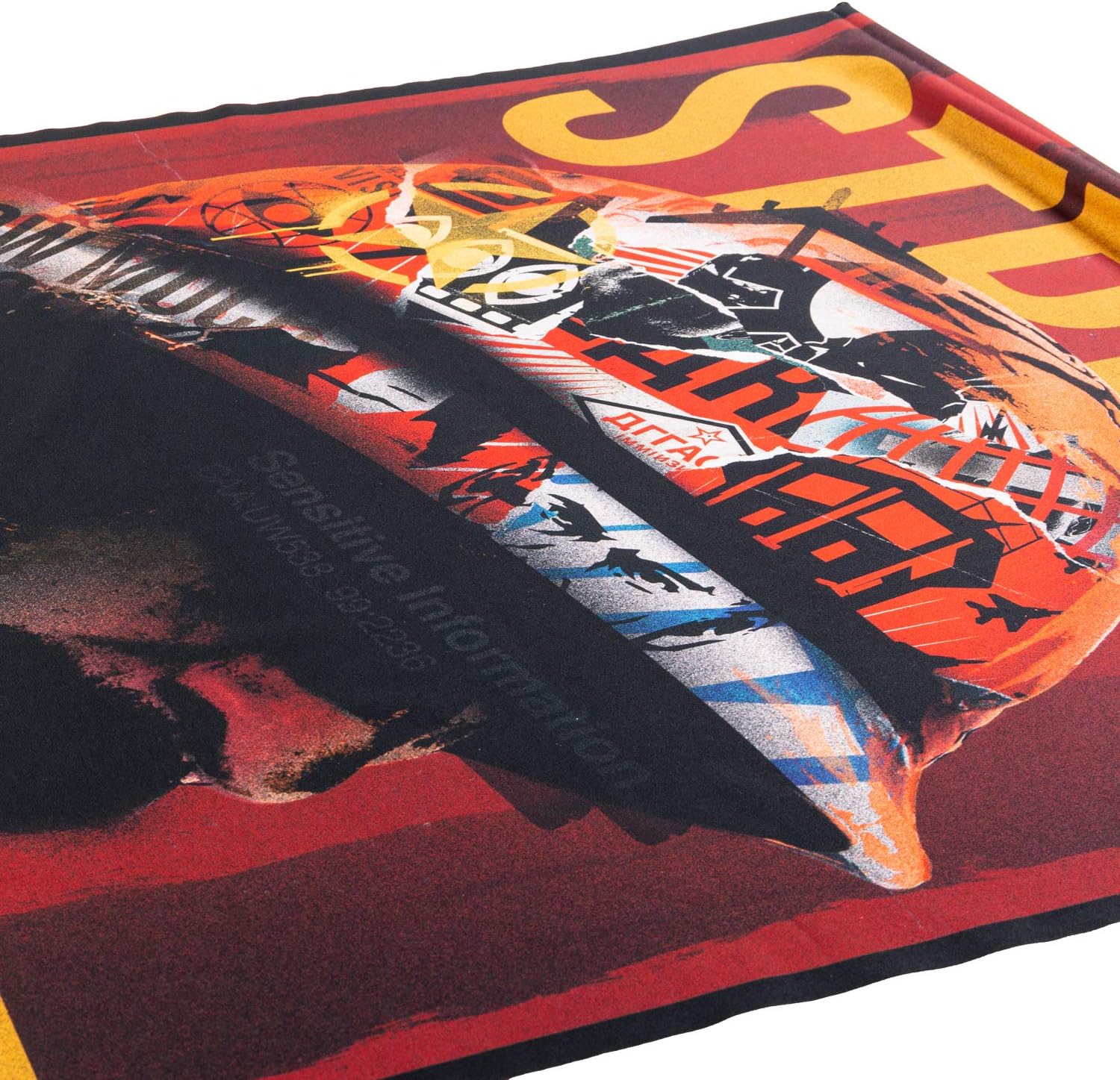 Gaya Call of Duty: Cold War Wallscroll Strike Back, 100L x 77W cm - Image 3