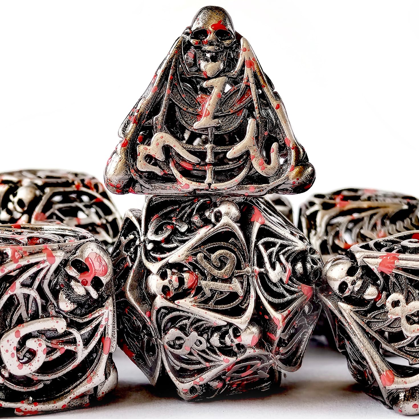 Hollow Metal Bloodstained DND Dice Set 7 Role Playing D&D Dice Ancient Nickle, 3D Skull Feature