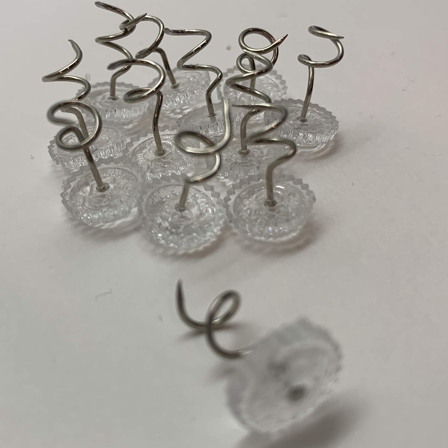 Fresh Ideas Bedskirt Pins – Push Pins Holds Bedskirt Firmly in Place without Damage, Set of 12: Home & Kitchen