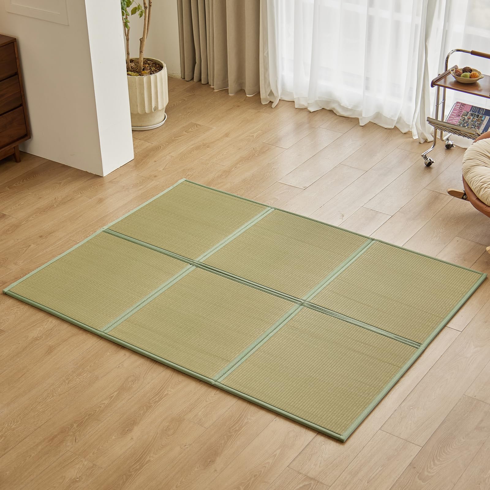 Photo 1 of KITBRHOME Japanese Tatami Mat,(Queen, 79" x 59" x 0.5") 100% Rush Grass Portable Folding Mat Futon Mattress Firm Traditional Floor Bed (Queen)