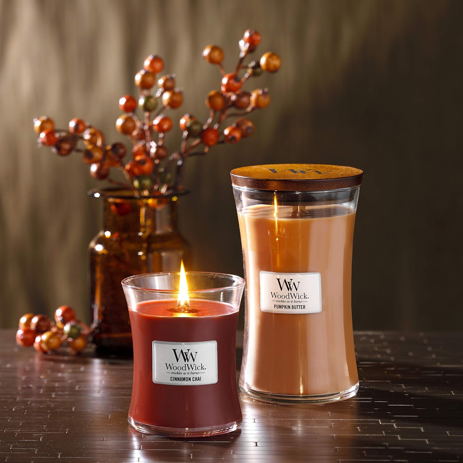 Woodwick Medium Hourglass Scented Candle Cinnamon Chai with