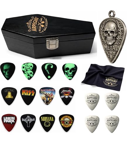 Amazon.com: Avenged Sevenfold Plectrum The Stage Set of 5