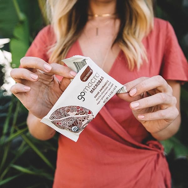 GOMACRO MACROBAR ORGANIC VEGAN PROTEIN BARS – MOCHA CHOCOLATE CHIP (2.3 OUNCE BARS, 12 COUNT)