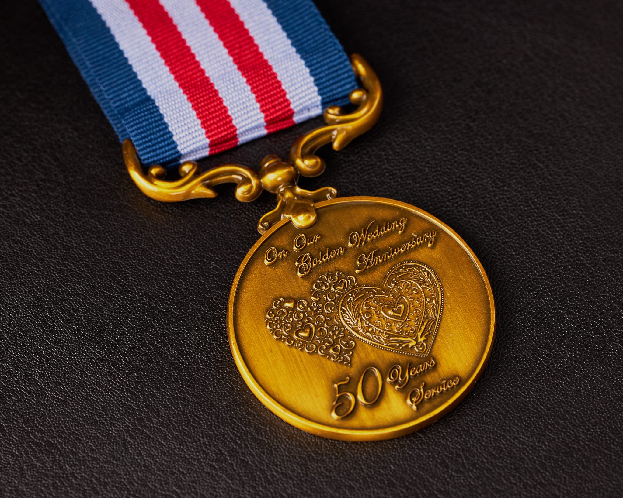 The Commemorative Coin Company Our 50th Golden Wedding Anniversary Medal for Long/Distinguished Service and Bravery in the Field. Gift/Present Husband/Wife/Partner/Couple. Gold. 50 Years