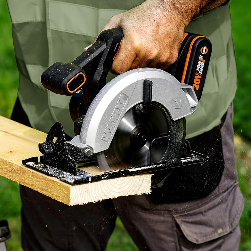 | Sierra circular a batería WX526.9 | 20V | Disco 165 mm | ángulo de inclinación de 0-50° | ajuste sin herramientas | corte máximo de 55 mm (90°) | diseño compacto | Sin batería ni cargador