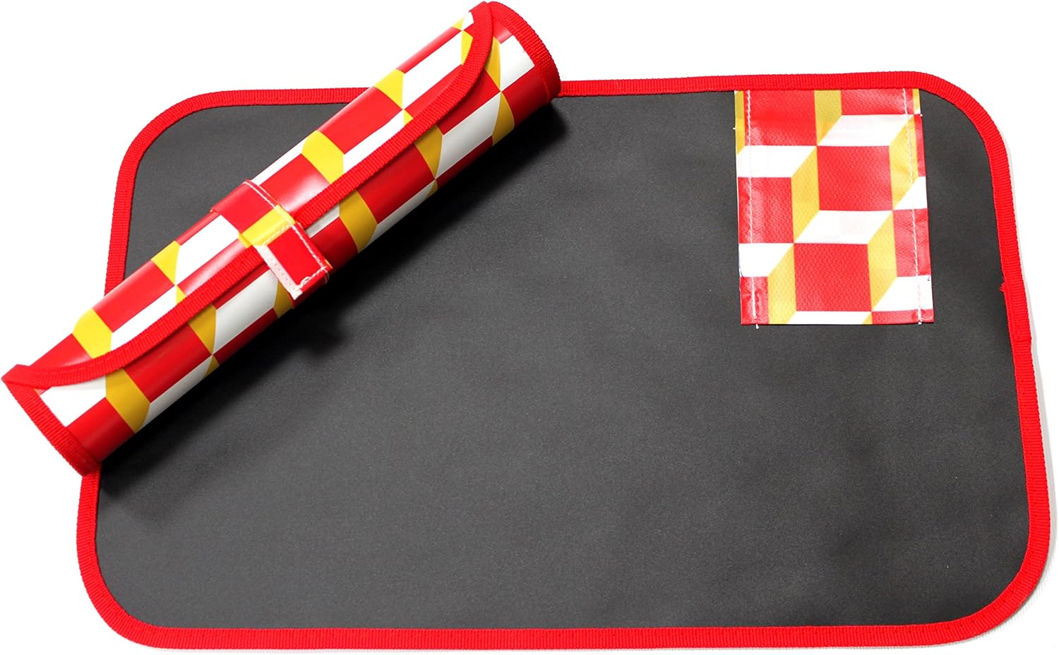 Les & Lou Travel Roll-Up Draw Mat (Red), 3 years