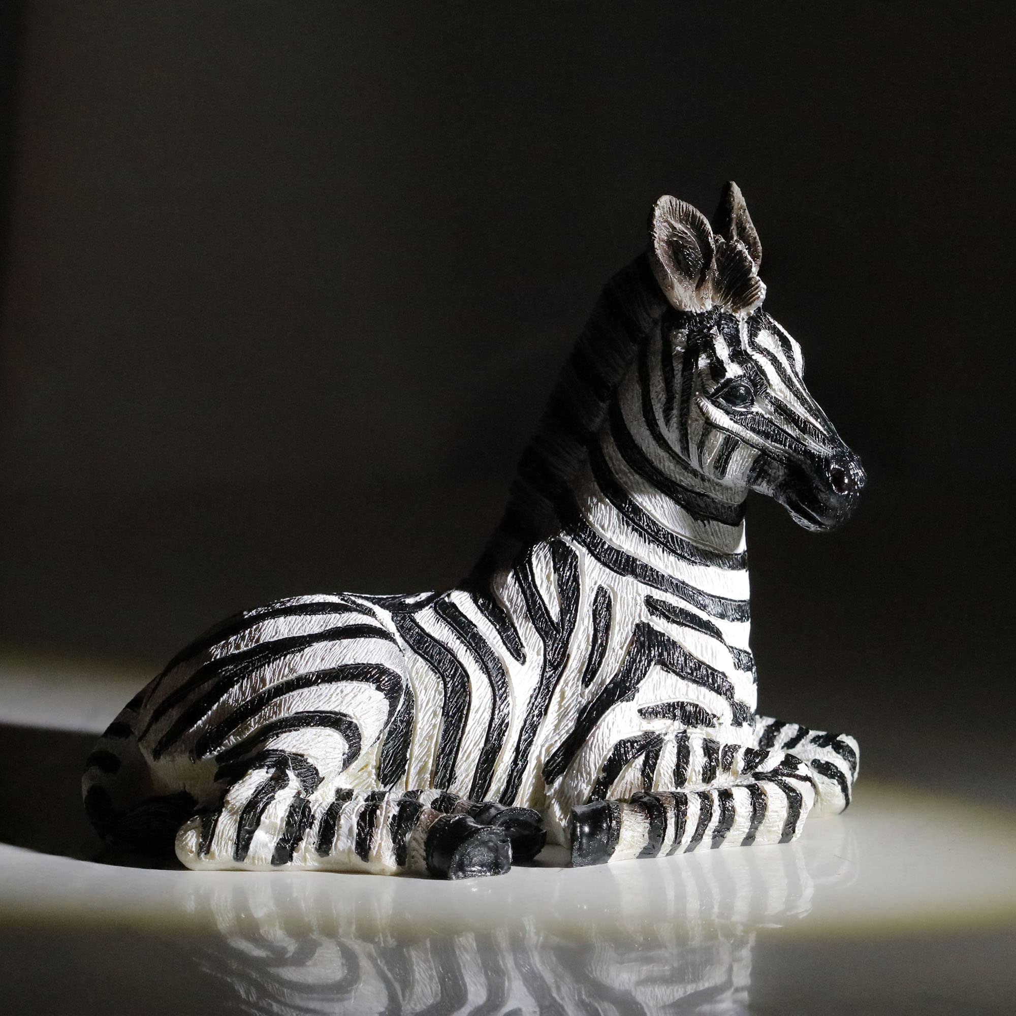Wisifayardin Zebra Table Sculpture - Resin Zebra Figurine - Black, White - African Safari Zebra Collectible for Bedroom, Living Room, Office, Bookshelf, Mantel, Entryway, Foyer, Nursery