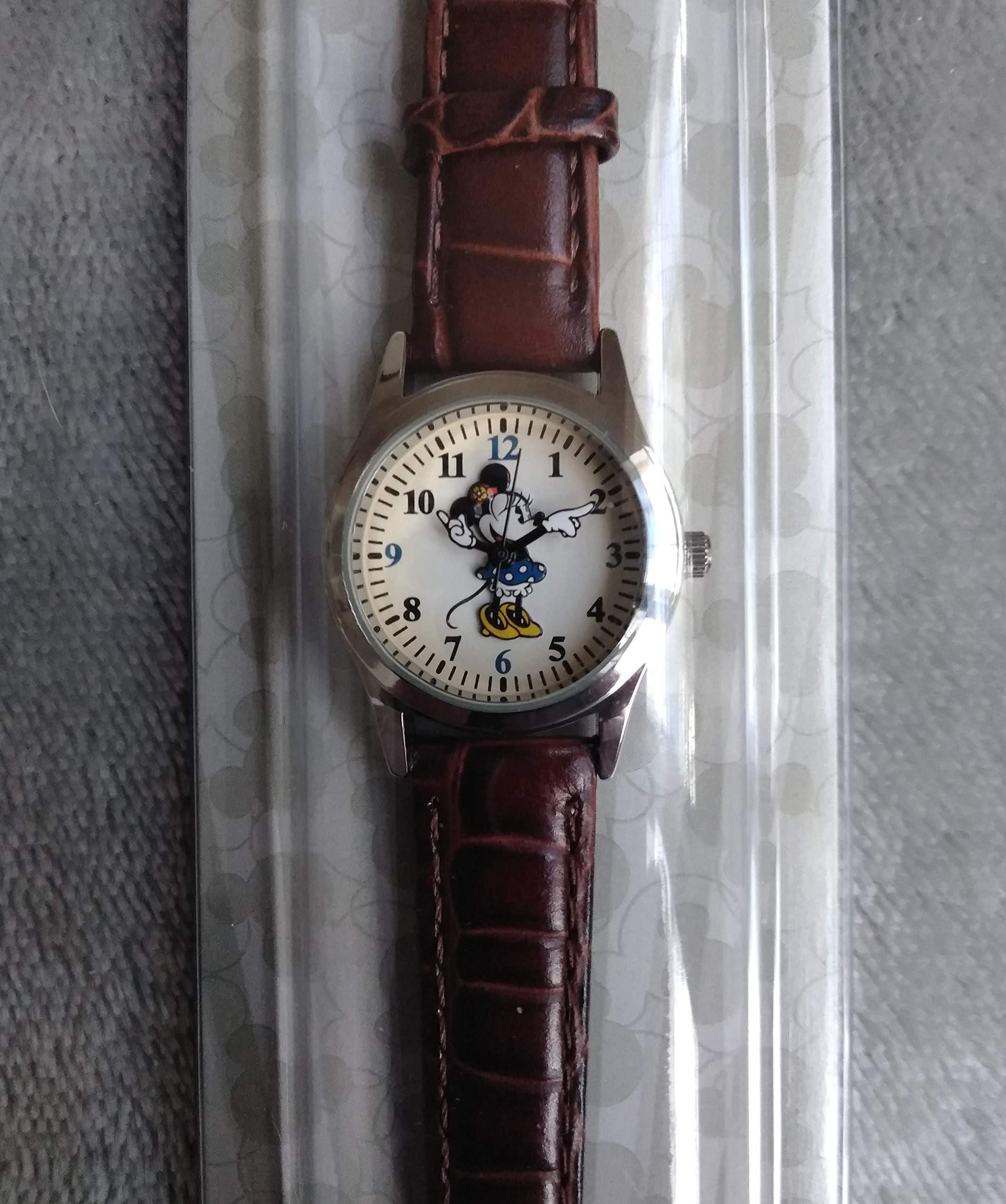 Disney Minnie Mouse Woman's Watch - White & Pink Leather with Hearts