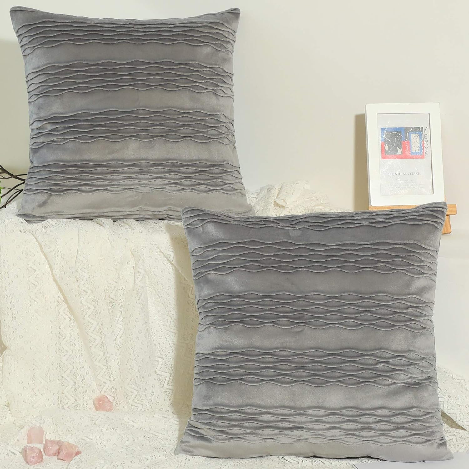 Dulce Dom Silky Soft Velvet Blue Throw Pillow Covers with Chic Wave Pattern, Lustrous Decorative Pillow Covers for Sofa Couch Bed Living Room Farmhouse, Covers only, Pack of 2, 18"x18"(45cm): Kitchen & Dining