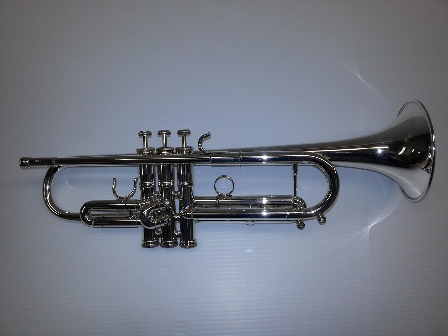 Getzen 3052S Custom Series Bb Trumpet Silver w/ Reversed