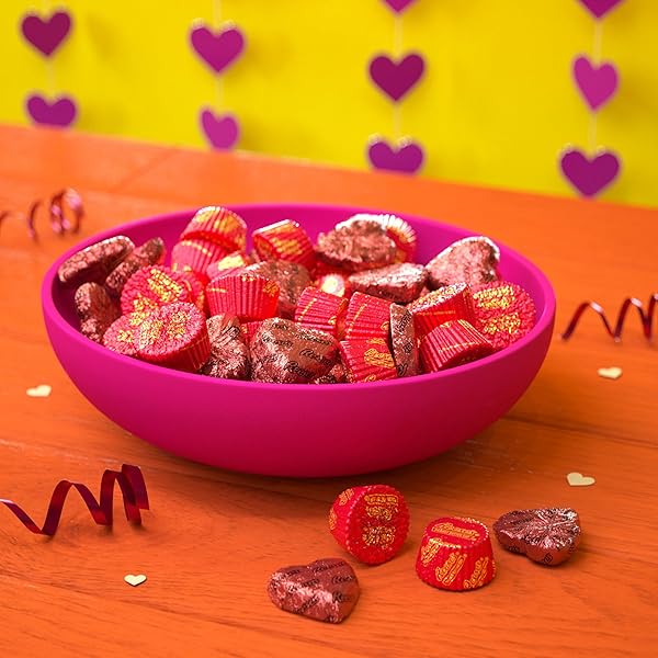 REESE’S ASSORTED CHOCOLATE PEANUT BUTTER SHAPES, VALENTINE’S CANDY BAG, 21.49 OZ