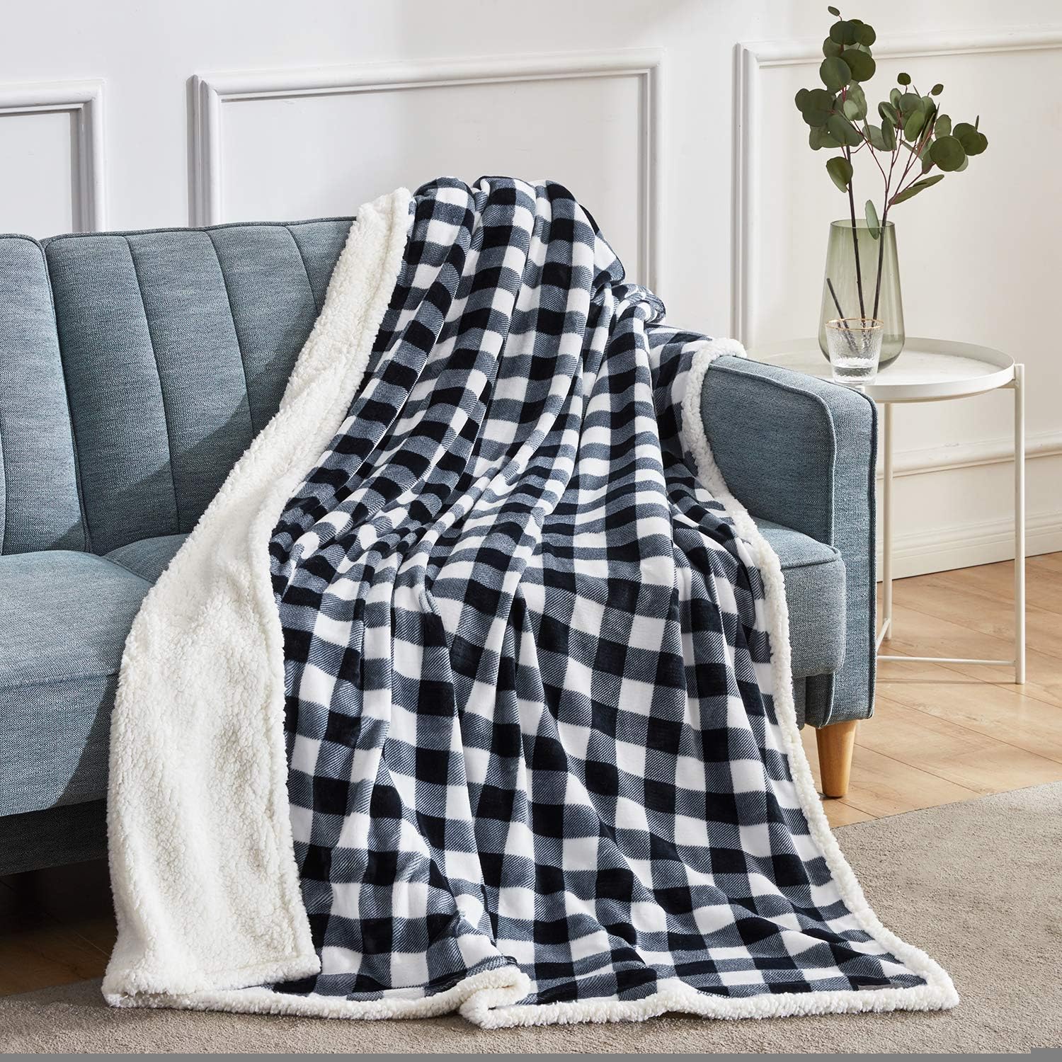 BEAUTEX Sherpa Fleece Blanket Twin Size, Super Soft Warm Buffalo Plaid Plush Gig Blankets, Lightweight Cozy Fuzzy Blanket for Couch Sofa Bed (Black, 60" x 80"): Kitchen & Dining