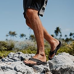 REEF Fanning Mens Bottle Opener Flip Flop, Arch