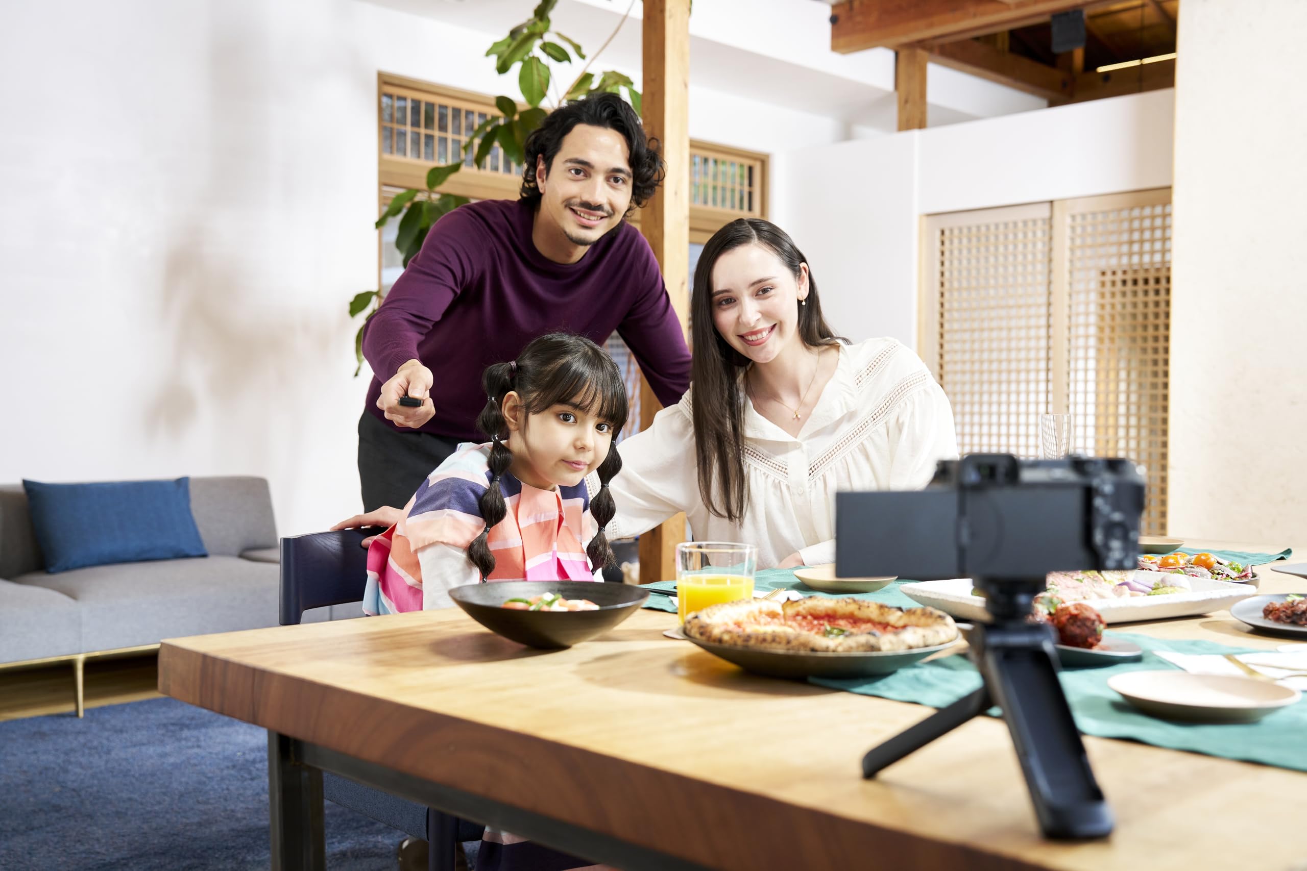 Sony ZV-E10 Systemkamera (APS-C) – 4K-Video, schwenkbares Display, Echtzeit-Augen-Autofokus, leicht & ideal für Vlogger & Einsteiger 4