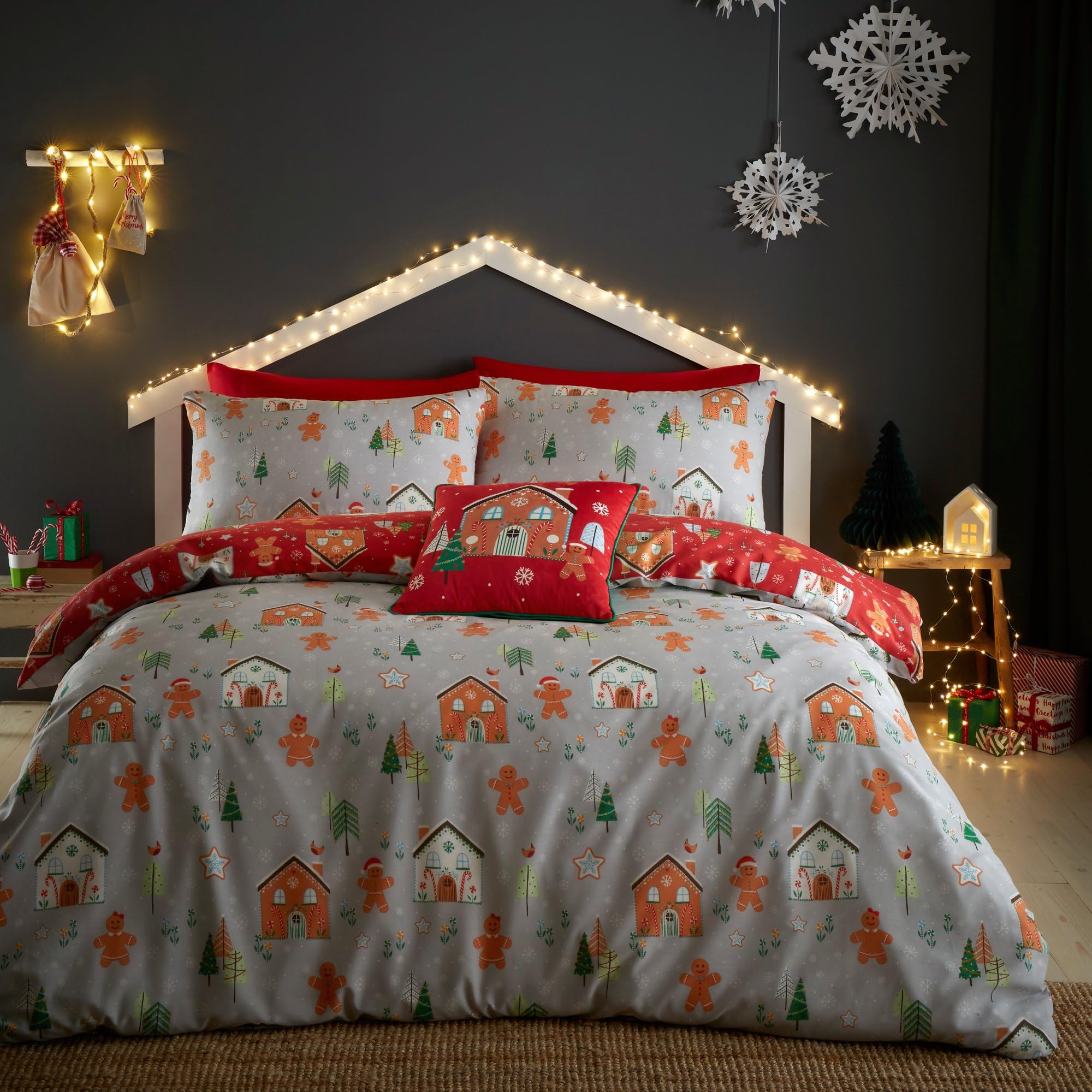 Bedlam Gingerbread House Duvet Cover Set – Single Size (140 x 200cm) – Reversible – 1 Pillowcase – Christmas Bedding with Gingerbread Man – Festive Holiday Decorations, Twin — image 1