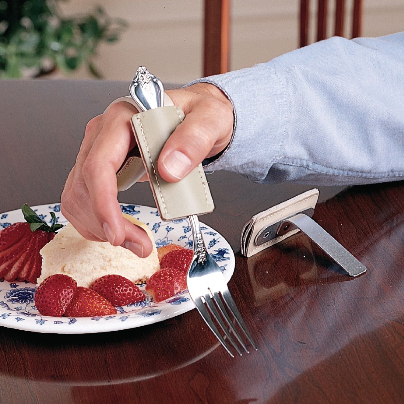 Sammons Preston Right Angle Double Pocket Writing Aid, Utensil Holder Addition for Weak or Limited Grasp, Pens, Pencils, Toothbrushes, Eating Cutlery, Slides Into Any Standard Utensil Cuff or Strap: Industrial & Scientific