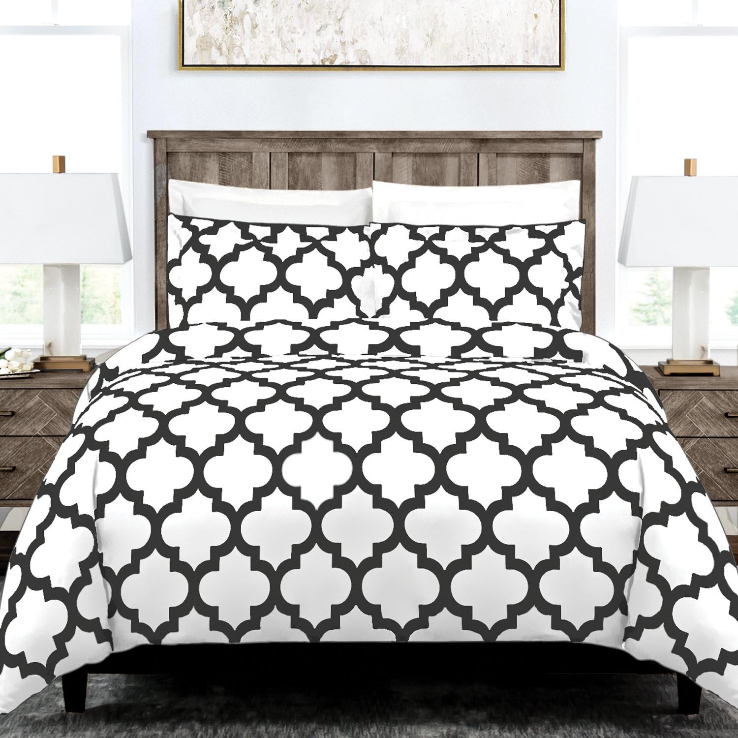 Italian Luxury Quatrefoil Duvet Cover Set - 3-Piece Ultra Soft Double Brushed Microfiber Printed Cover with Shams - Full/Queen - White/Gray