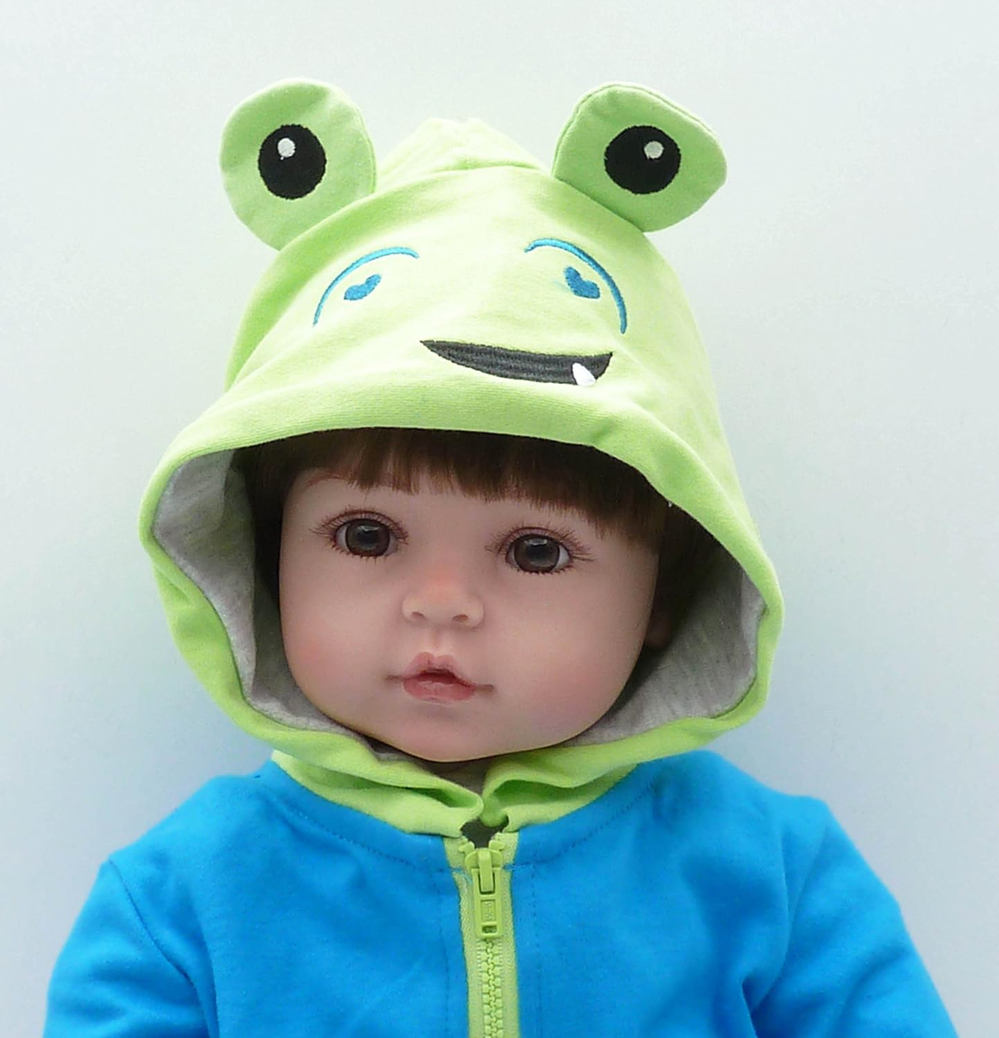 ZIYIUI Lifelike 22 Inch 55 cm Reborn Baby Doll Soft Silicone Vinyl Baby Boy Realistic Newborn Babies Boys Dolls Wearing Clothes Suit Real Baby Toddler Toy - Image 4