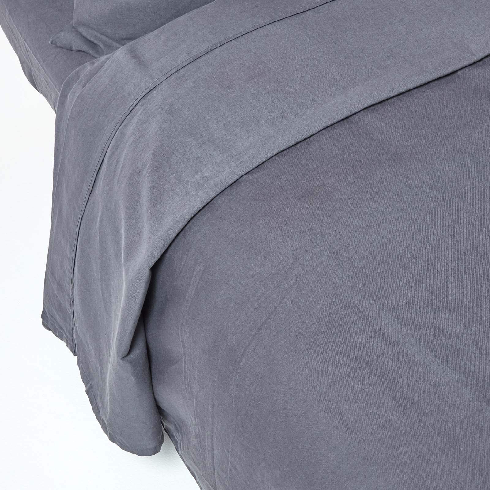 HOMESCAPES Luxury Soft Linen Flat Sheet Plain Dark Grey Textured Linen Sheet Natural French Flax Fibre Linen & Pure 100% Cotton Blend Charcoal, Super King Size