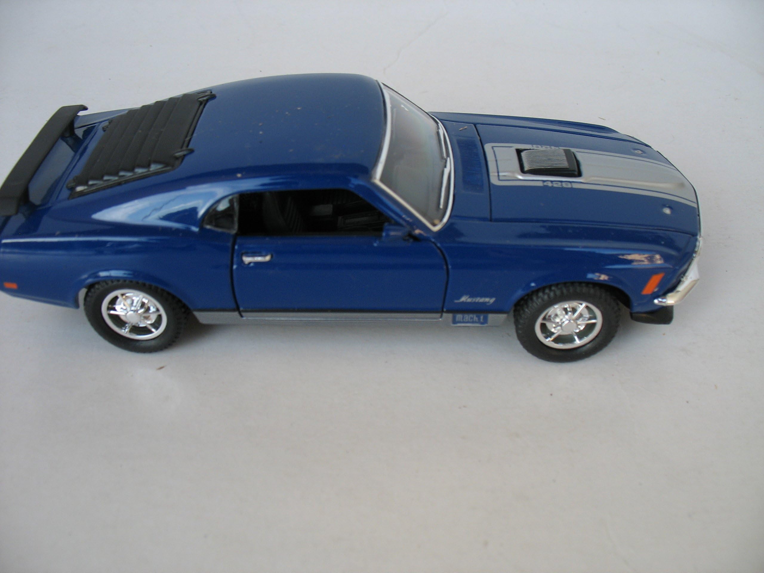 Albert 1970 Ford Mustang Mach 1 6" L Scale 1:32