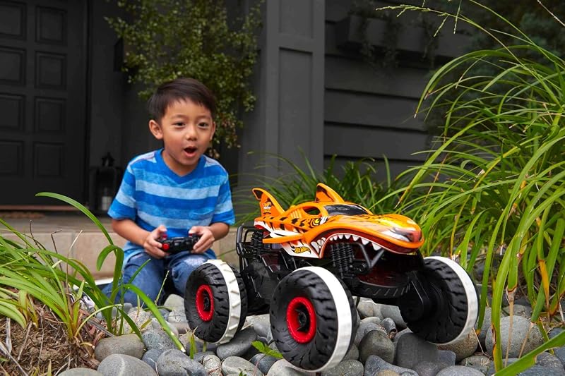 Monster Trucks Macchina Telecomandata- Tiger Shark l'Inarrestabile Veicolo Radiocomandato, fuoristrada 4x4, Giocattolo per Bambini 4+ Anni, HGV87