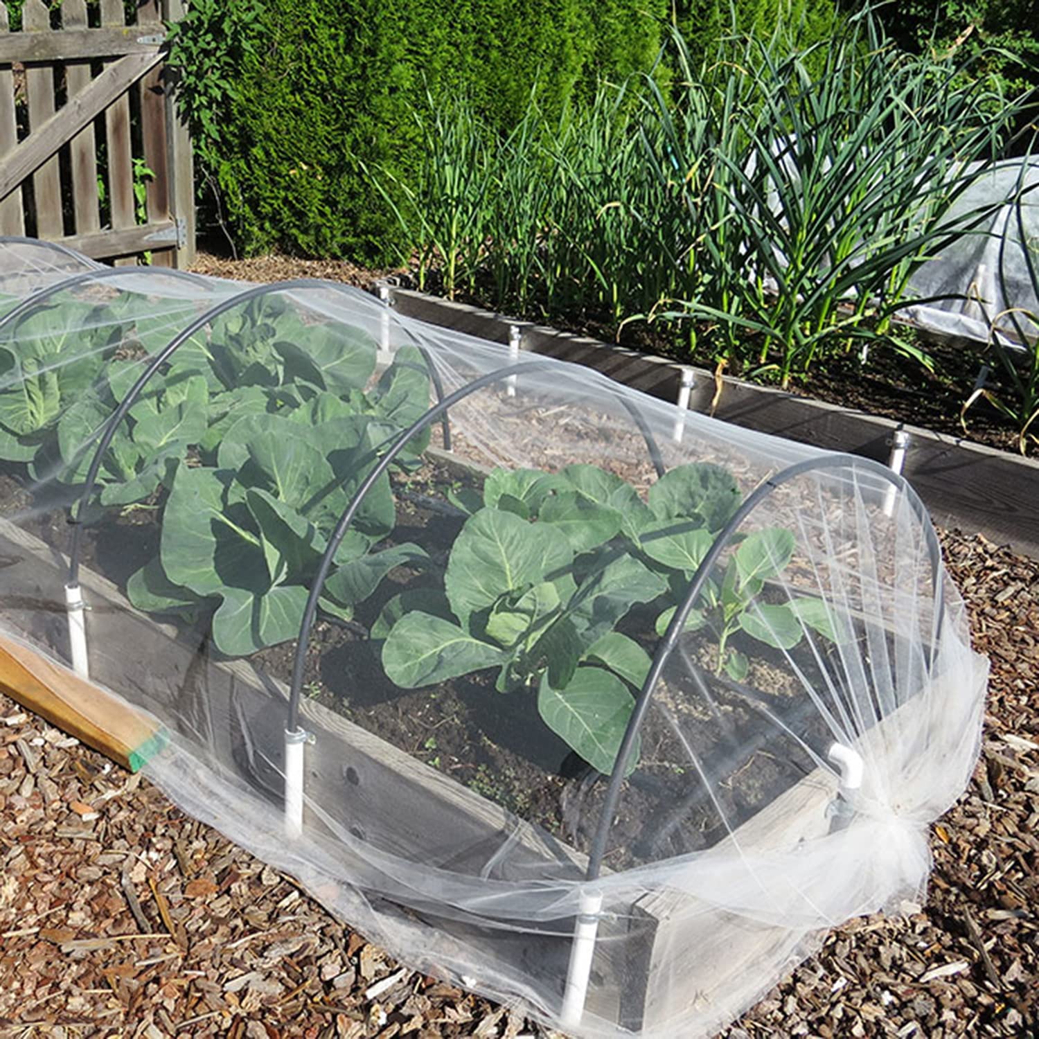 Aoipend Fine Mesh Garden Netting for Protection, 2.5mx10m Vegetable Crop Covers Netting for Protect Fruits, Plants, Flowers, Greenhouse Cover Net, Patio Gazebo Screen Barrier