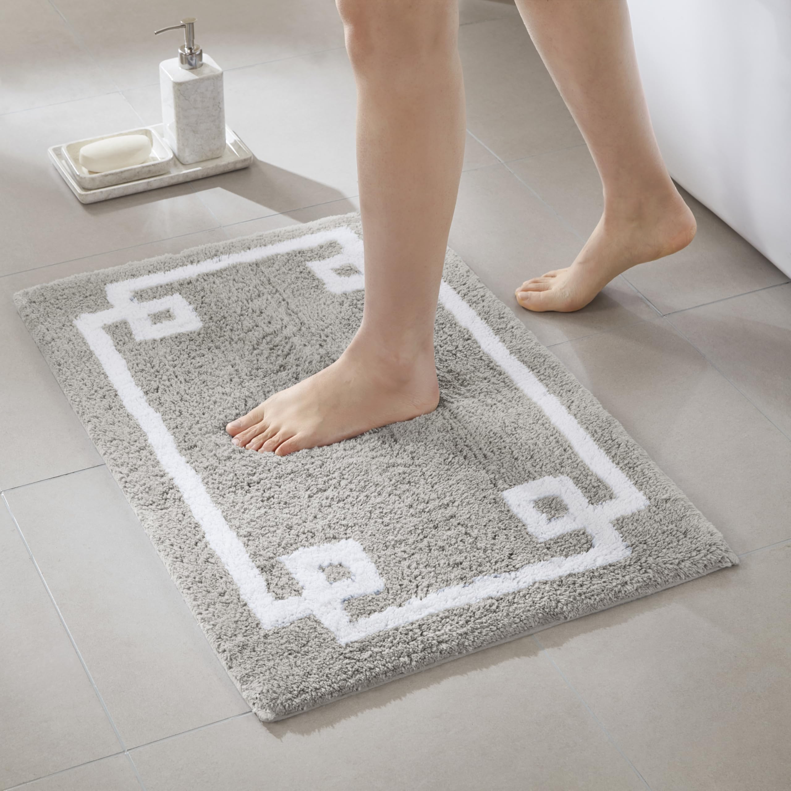 Madison Park Evan Cotton Tufted Washable Bath Mat, Luxury Solid Bathroom Rugs, 20" x 30", Grey