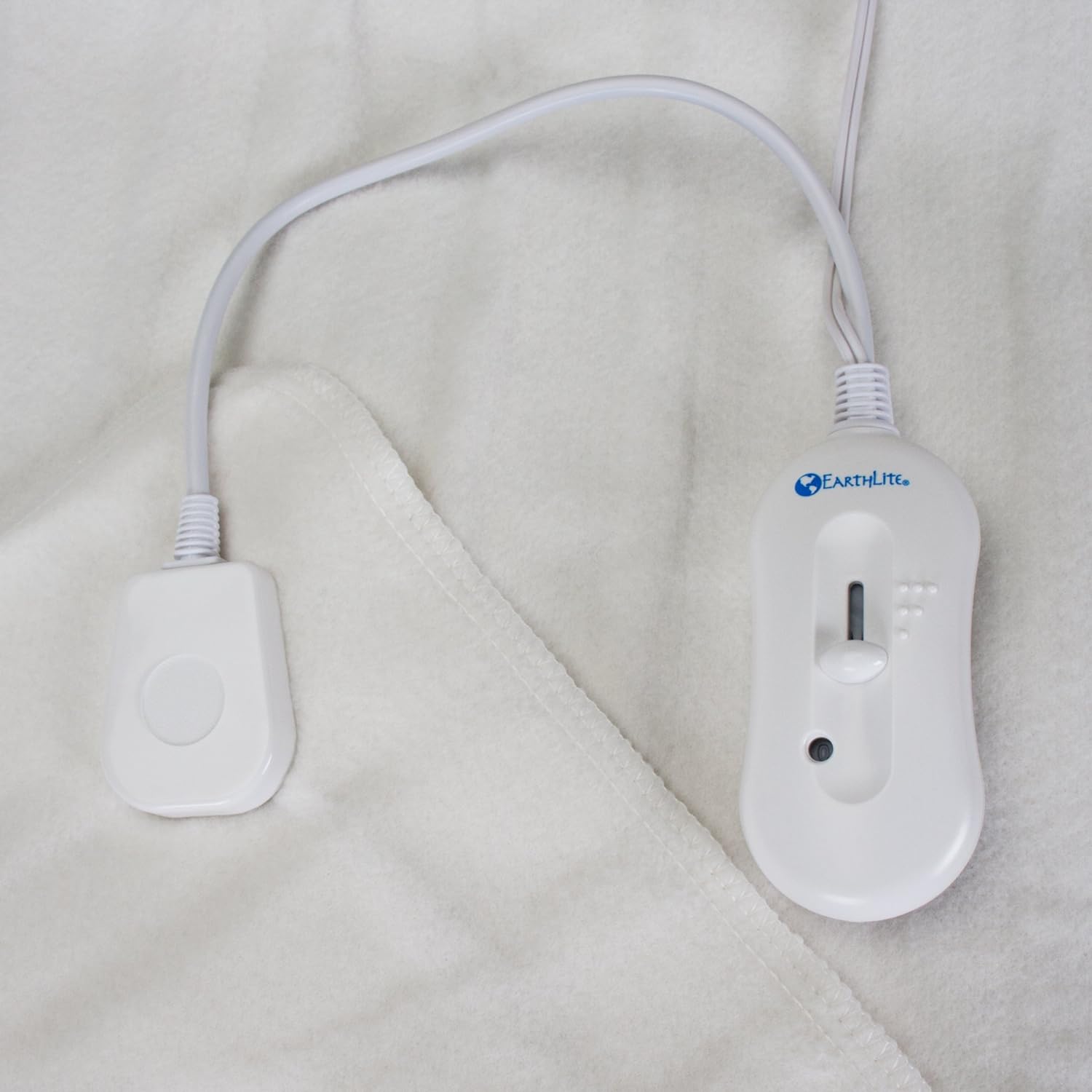 BODYWORKER’S CHOICE Massage Table Warmer – Three Heat Settings, Felt Lined Heating Pad (30” x 71”) | One-Year Replacement Guarantee: Sports & Outdoors