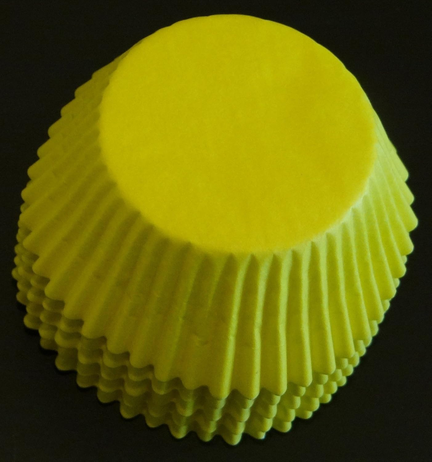 100 Yellow Cupcake Liners Baking Cups STANDARD SIZE Kitchen & Dining