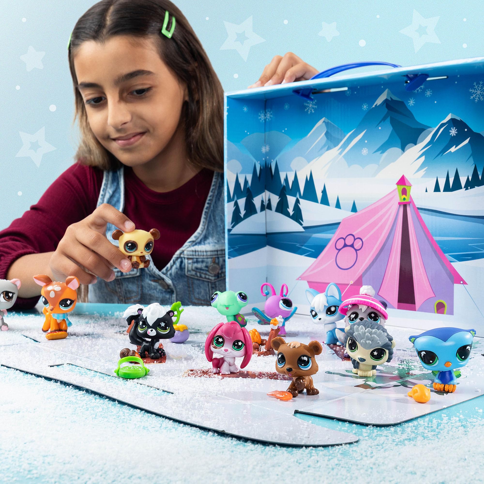 Littlest Pet Shop Cozy Campfire Play Pack - Series 4 - Gen 7 Authentic LPS Bobble Head Toy Figure, Collectible Toy Animal, Ages 4+