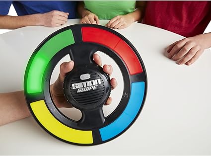 Hasbro Simon Swipe Game: Amazon.es: Juguetes y juegos