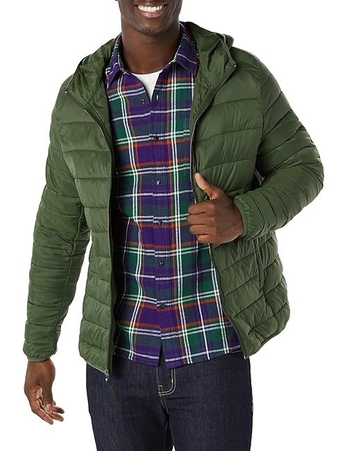 Amazon Essentials Men's Lightweight Water-Resistant Packable Hooded Puffer Jacket, Dark Olive, Medium