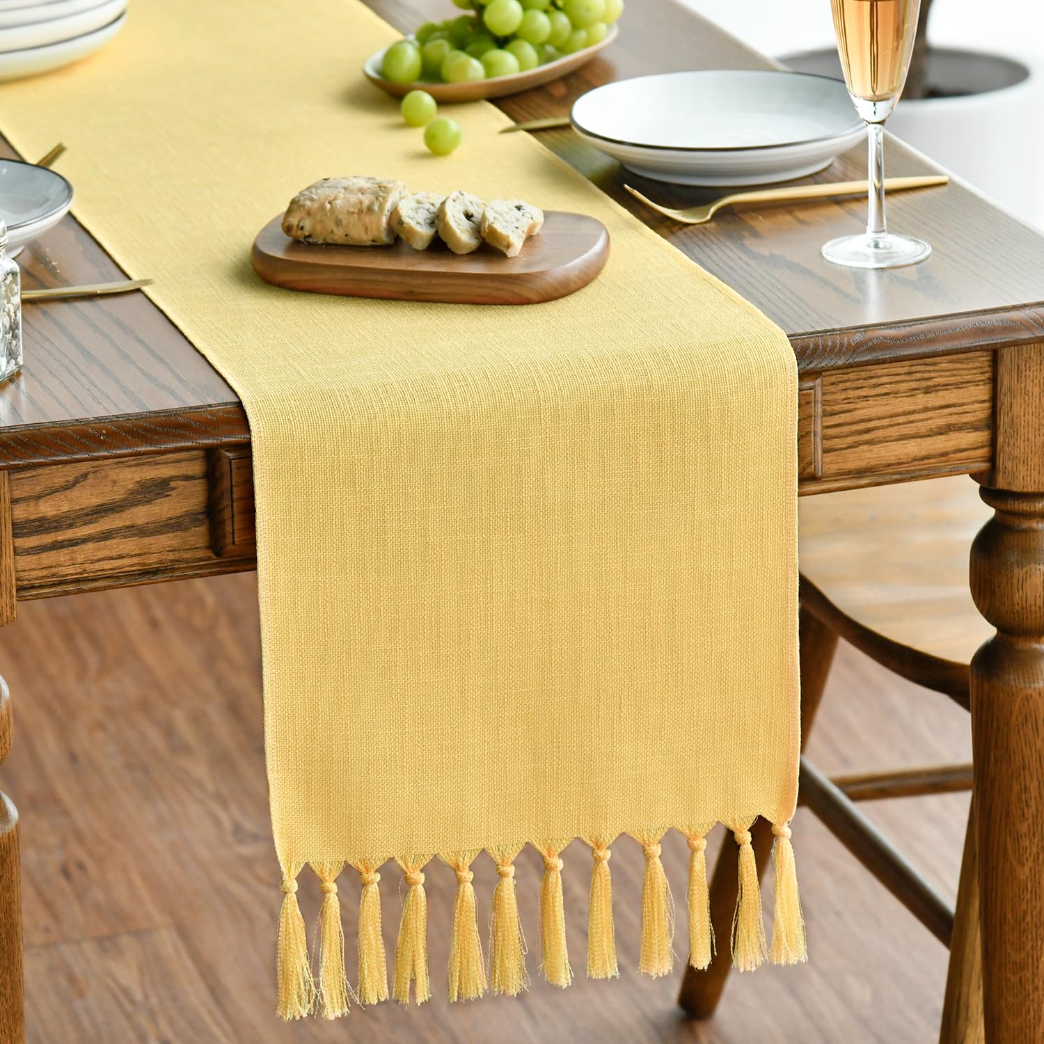 Artoid Mode Yellow Boho Rural Rustic Farmhouse Tassel Table Runner, 33x143 cm Spring Kitchen Dining Table Decoration Wedding Holiday Party Decor