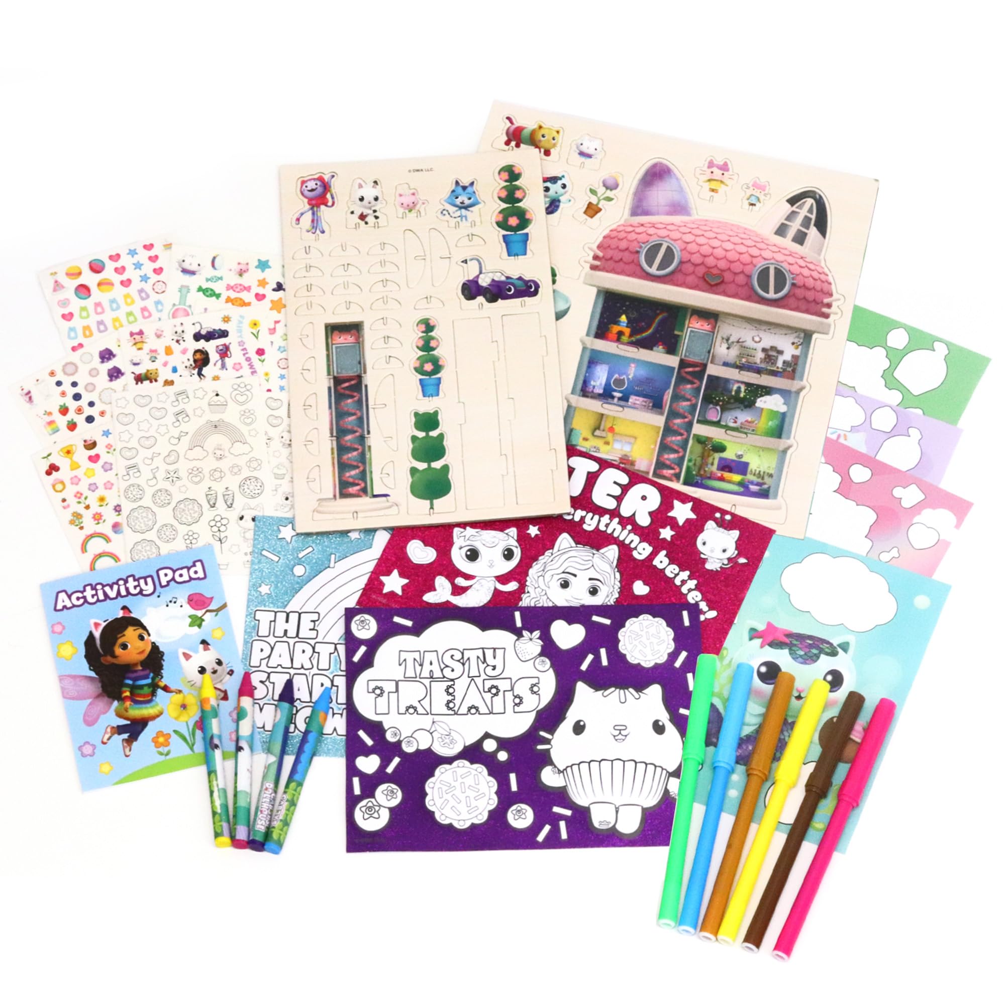 Tara Toys Gabby's Dollhouse Deluxe Activity Set Multi-Piece Art & Craft Kit for Kids with Stickers, Coloring Sheets, and More Great Gift for Girls Ages 3+, DreamWorks Official