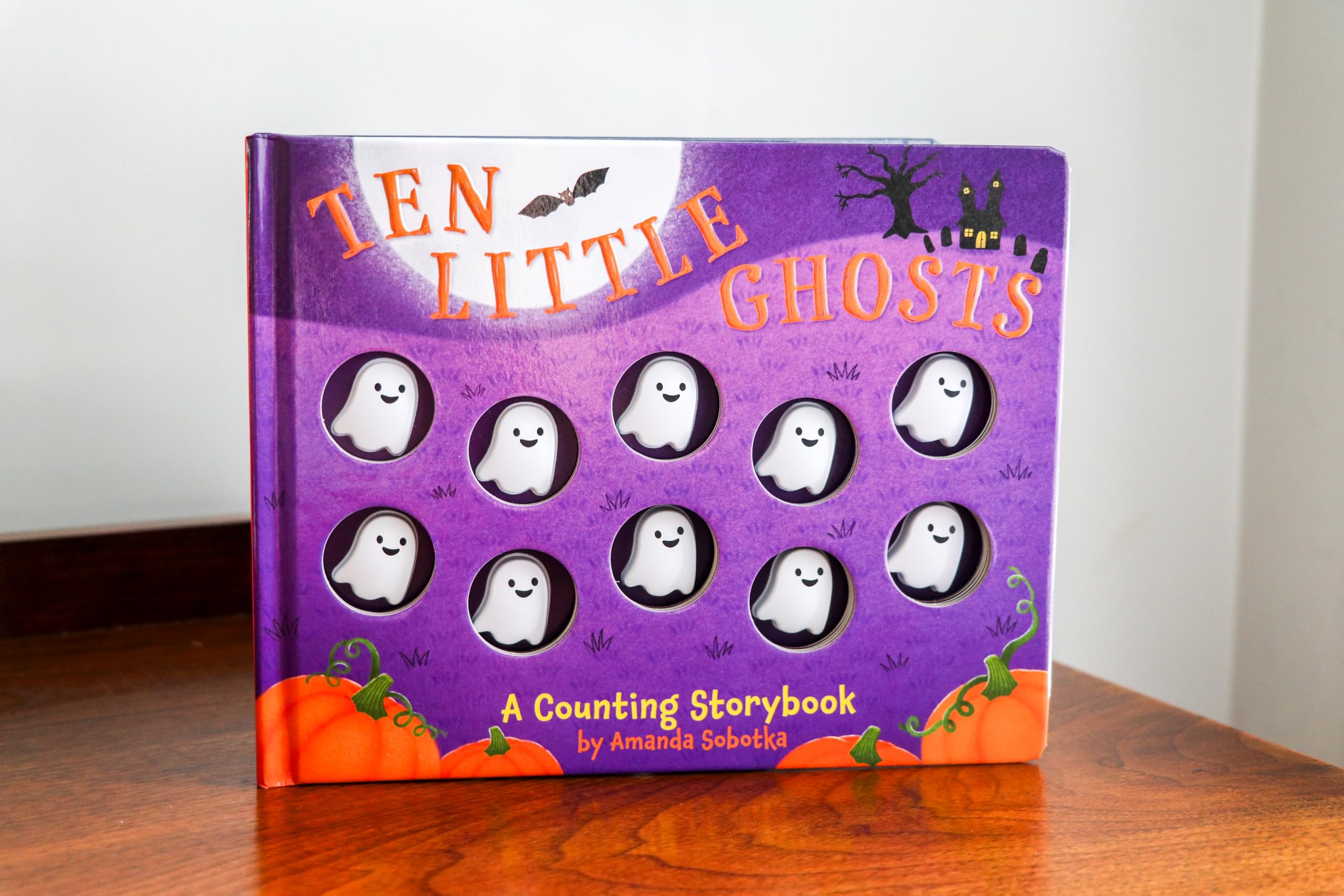 Ten Little Ghosts: A Counting Storybook