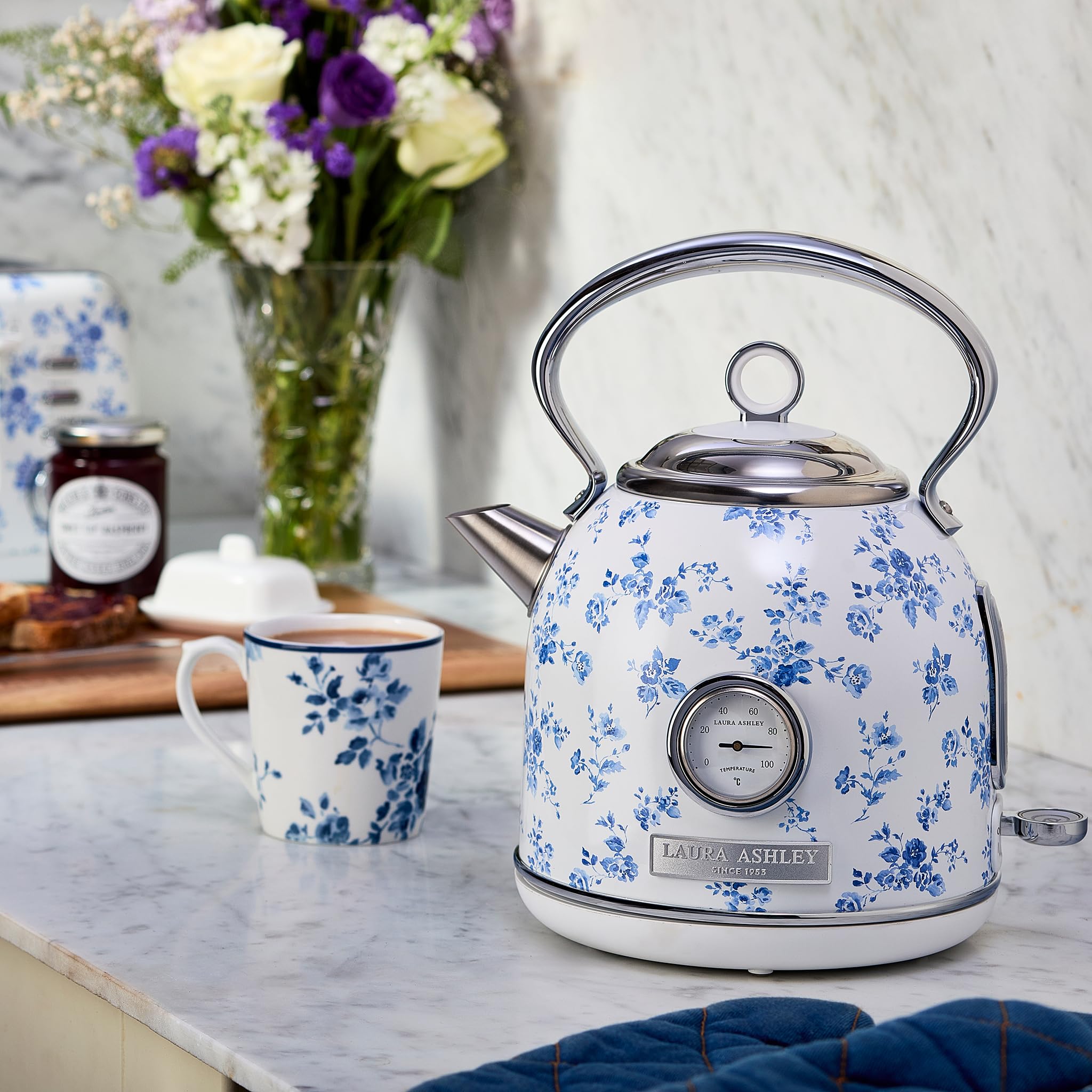 Laura Ashley Hervidor eléctrico de acero inoxidable de 1,7 litros - Hervidores eléctricos de ebullición rápida de 1500 W para hervir agua - Hervidores de té eléctricos con apagado automático - Protección contra sobrecalentamiento y ebullición en seco Hervidor inalámbrico