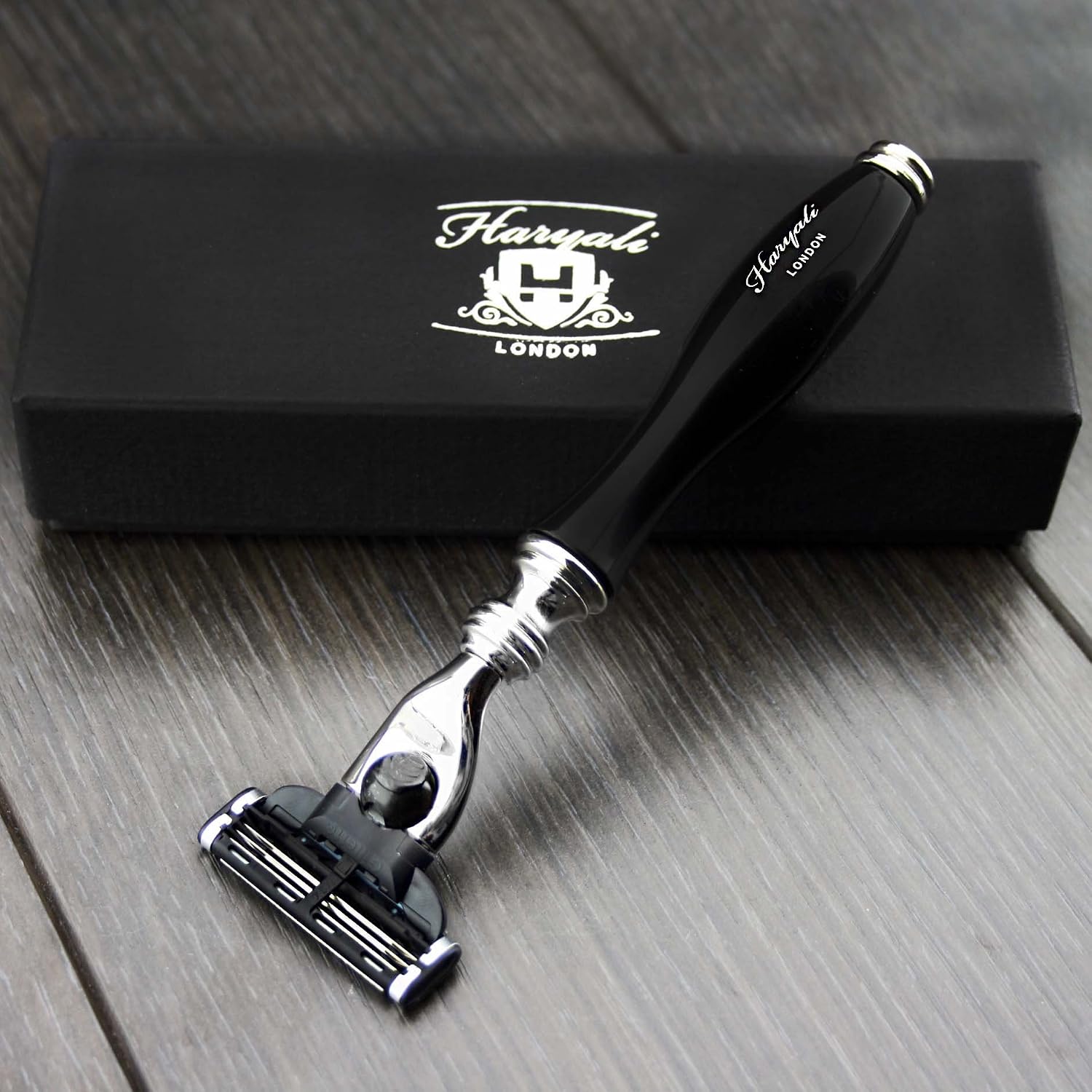 Haryali London, Mens Triple Edge Cartridge Shaving Razors, Precision Razor Compatible with All 3 Edge Refills - Image 4